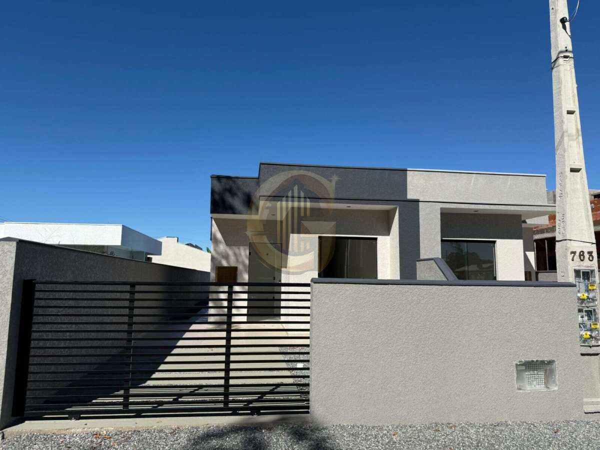 Casa à venda, com 2 quartos, 50m²
